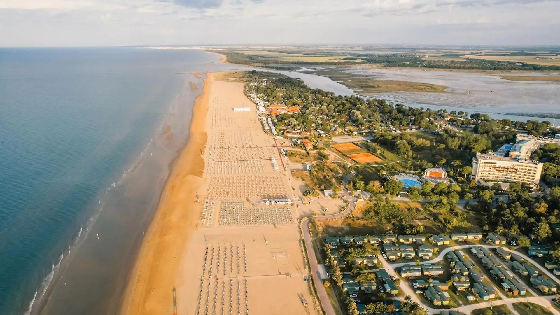 Renewed Two-Roomed Flat With Swimming Pool Bibione Italy
